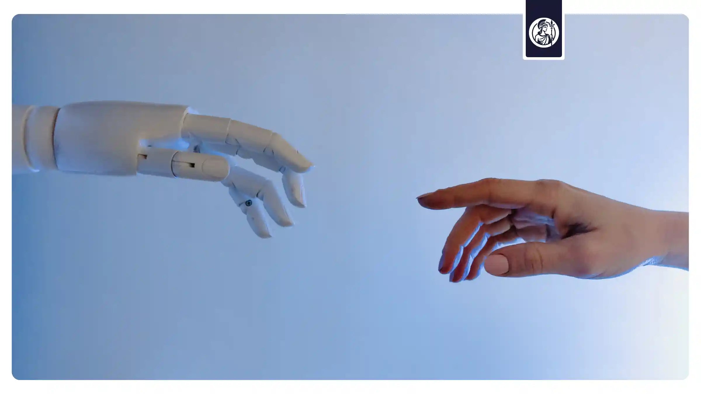 Hand berührt beinahe Roboterhand