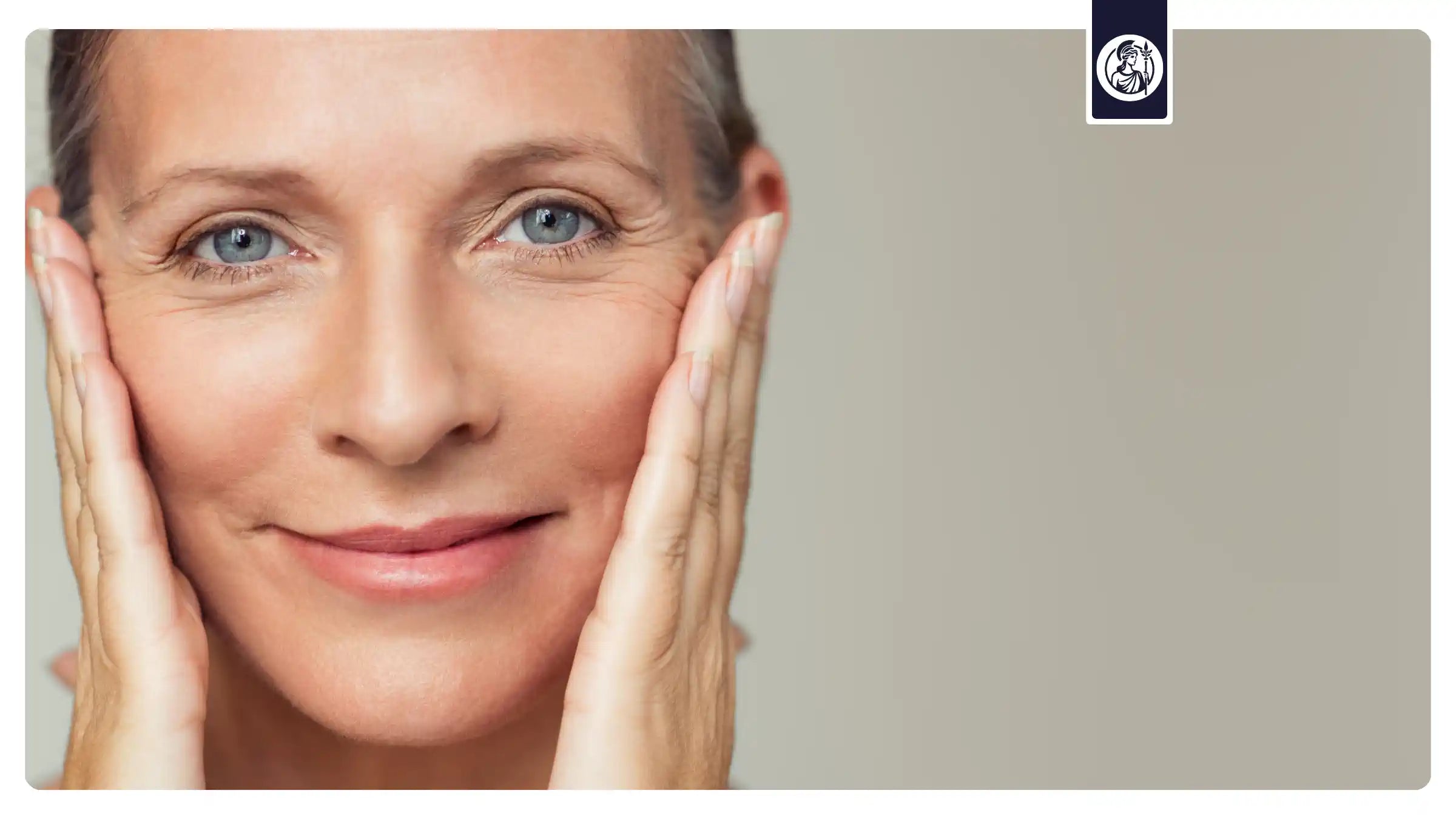 Frau mittleren Alters mit schöner Haut